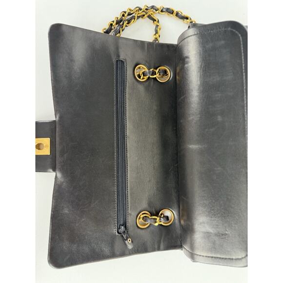 Chanel Vintage Classic Double Flap Bag Quilted Black Leather - Picture 15 of 16